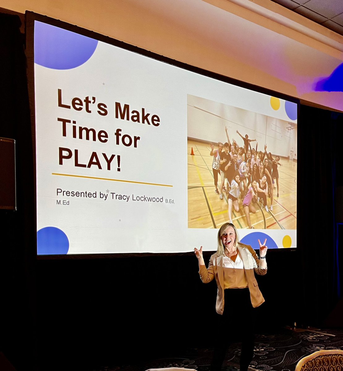 PLAY_Educator's tweet photo. Loved seeing all of the moving, smiling and connecting during the @PublicSchoolsAB Let’s Make Time for PLAY! presentation. Thanks everyone for PLAYing along 👏🏼😃👍🏼#belegendary #powerpose #boltpose #minilegends #dancepl3y #playeducation https://t.co/xp1QWXCNqp