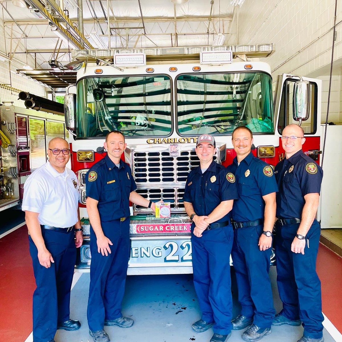 charlottefire's tweet photo. Dozens of Charlotte firefighters hit the streets today and installed free smoke alarms across our community. Smoke Alarm Saturday is a one-day, statewide, smoke alarm canvassing event to bring awareness of the need to have working smoke alarms in homes.
#CFDpride #CFDstrong https://t.co/KVPr1o3jzv