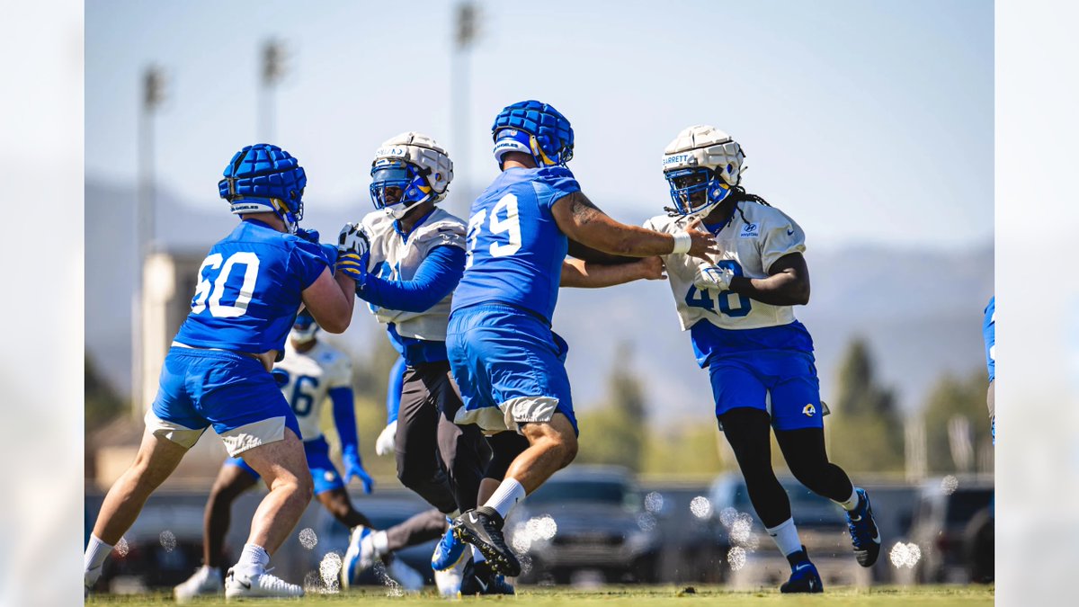 NFLBadgers's tweet image. The rookie and the vet! 

@LoganBruss || #TwitterlessRob 

#NFLBadgers x #RamsHouse

(📸 via Brevin Townsell/LA Rams)