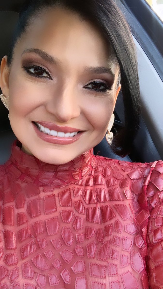 CecyDelCarmenTV's tweet photo. #NEEMMYS Bound❤️💃🏻🙏🏻 https://t.co/Yw6RTrcrQr