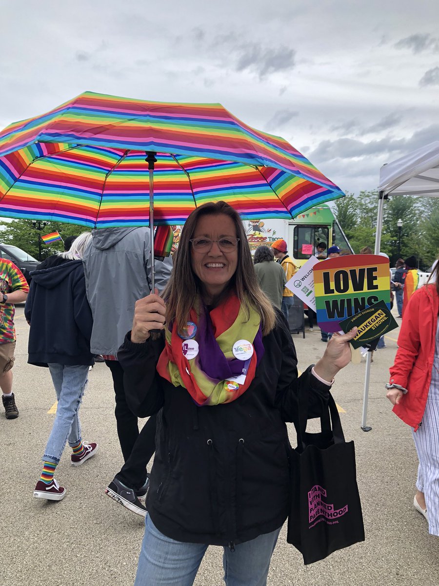 MelindaForIL's tweet photo. Thank you so much to the @LgbtqCenterLC for hosting the Pride Fest! 🏳️‍🌈

“It takes no compromise to give people their rights...it takes no money to respect the individual. It takes no political deal to give people freedom. It takes no survey to remove repression.” -Harvey Milk https://t.co/WycXd895rw