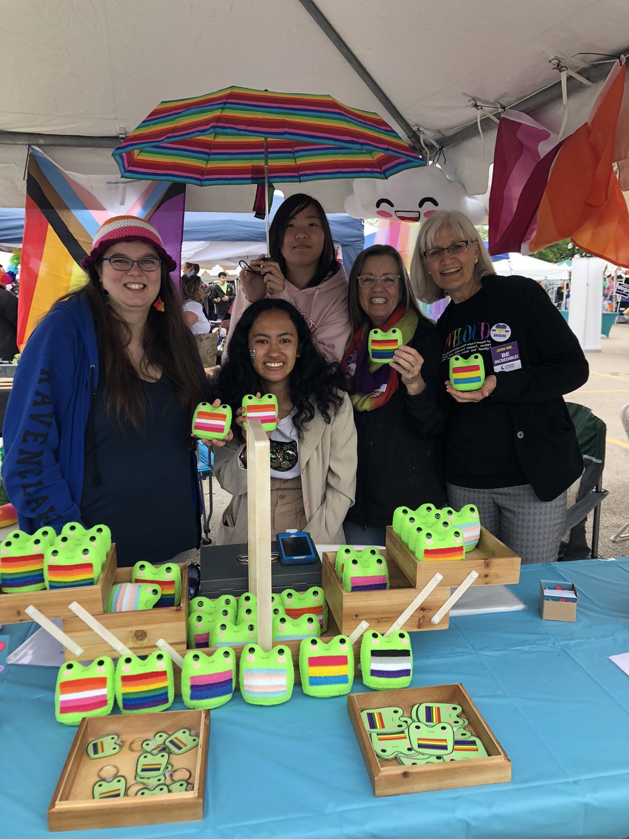 MelindaForIL's tweet photo. Thank you so much to the @LgbtqCenterLC for hosting the Pride Fest! 🏳️‍🌈

“It takes no compromise to give people their rights...it takes no money to respect the individual. It takes no political deal to give people freedom. It takes no survey to remove repression.” -Harvey Milk https://t.co/WycXd895rw