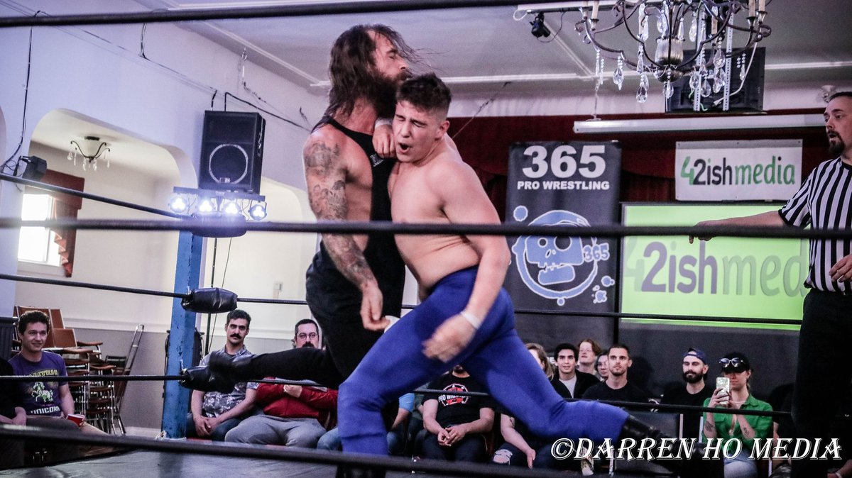 DarrenHoMedia's tweet photo. Jordie Taylor vs.@MaxwellBensonPW for @365pw at White Eagle Polish Hall in #JamesBay on Friday, May 27, 2022
#365prowrestling #365Pro #YYJ #Victoria #VictoriaBC #YYJEvent #PNWWrestling #PacificNorthwestWrestling #IndyWrestling #IndieWrestling #ProWrestling #ProfessionalWrestling https://t.co/l6vIK9LER2