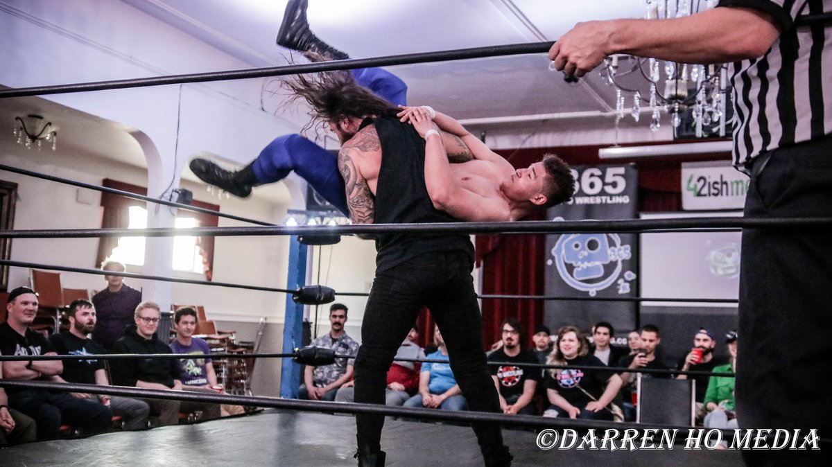 DarrenHoMedia's tweet photo. Jordie Taylor vs.@MaxwellBensonPW for @365pw at White Eagle Polish Hall in #JamesBay on Friday, May 27, 2022
#365prowrestling #365Pro #YYJ #Victoria #VictoriaBC #YYJEvent #PNWWrestling #PacificNorthwestWrestling #IndyWrestling #IndieWrestling #ProWrestling #ProfessionalWrestling https://t.co/l6vIK9LER2