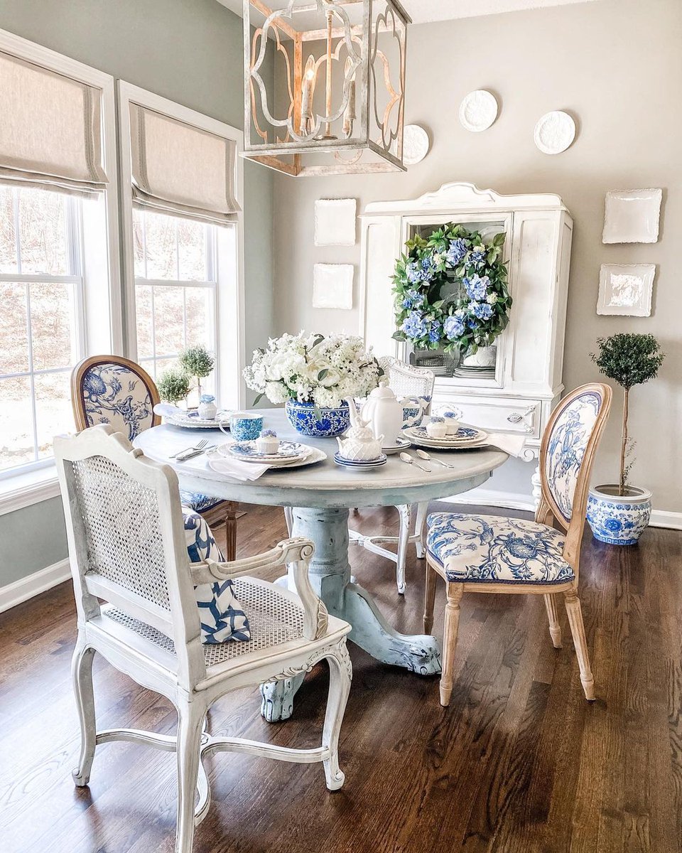 balsamhill's tweet photo. #EntertainingEssential: Gather round for hours with friends and family in this charming space featuring the Southern Charm Floral Arrangement.⁠ https://t.co/t91KWkG3xl #BalsamHill #spring #summer #florals

Photo from @homeonfernhill on Instagram https://t.co/vkE9DI3i2n