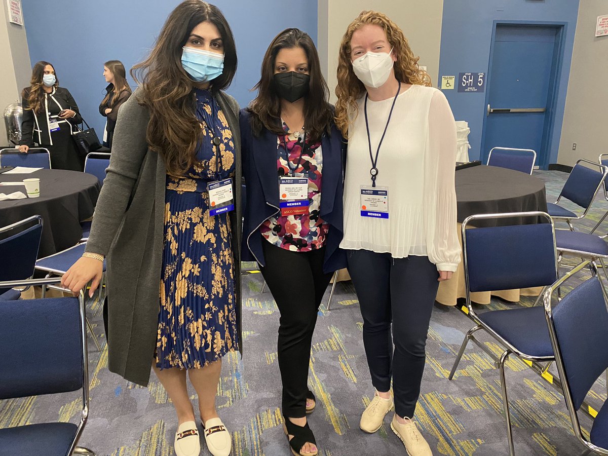ShikhaJainMD's tweet photo. Our @UICancerCenter @UIC_HO_Fellows @UICHemOnc representing @ASCO #asco22 @YaelSimonsMD @MeshaalKhanMD #ASCOWNC https://t.co/xAklorABkz