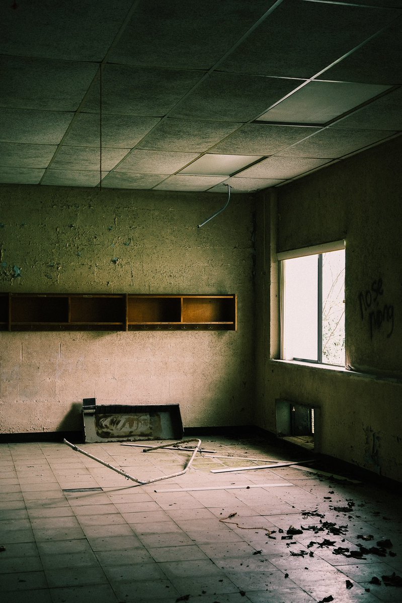 aurelia_hour's tweet photo. 📍nowhere #fineart #PhotographyIsArt #photographylovers https://t.co/k6vjE7XePO