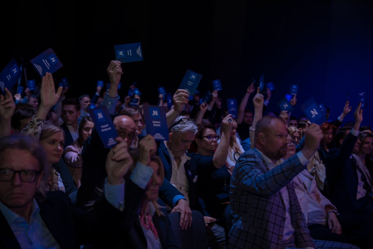 PNowoczesna's tweet photo. Rada Krajowa @Nowoczesna wybrała Zarząd na kolejną kadencję. Gratulacje 💙👏💙 @moanrosa @KLubnauer Barbara Dolniak @WZembaczynski  @K_Mieszkowski @S_Potapowicz @PawelRabiej @JoannaCz_Thomas @MirekPampuch Andrzej Prendke @meysztowicz Tadeusz Grabarek @JNiezgodzka  Alina Bednarz https://t.co/F9T6TPf0TG