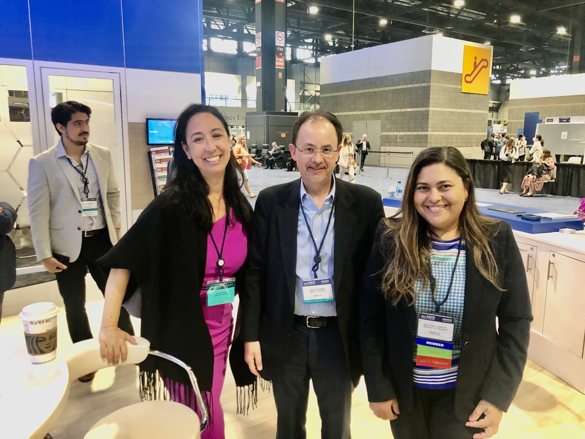 NaglaAKarimMD's tweet photo. All about molecular profiling ⁦⁦@chadinabhan⁩ ⁦@apmadison5⁩ #Andreas #CARIS #ASCO2022 #ASCO22 https://t.co/nbMJbTZ561