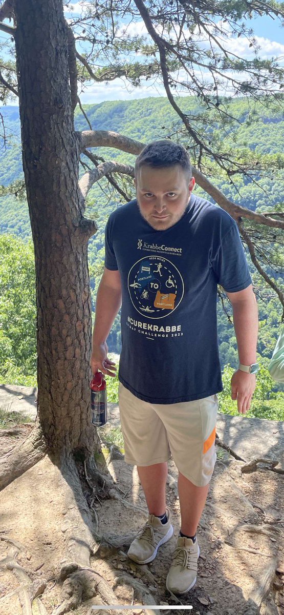 Jebrodiah's tweet photo. “My homie over there thinks your cute”

The Homie: https://t.co/EPICZRXTno