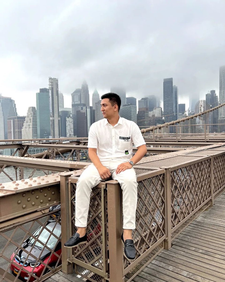workandtravel's tweet photo. Work&Travel 2022🇺🇸
📸 @shukhratov_sh_ visited New York before he started to work in Portland, Maine
📍From Uzbekistan 🇺🇿
#workandtravel #workandtravelusa #workandtravelj1 #savej1 #j1visa #explore #travel #nyc #newyork #newyorkcity https://t.co/ecozwfsuYB