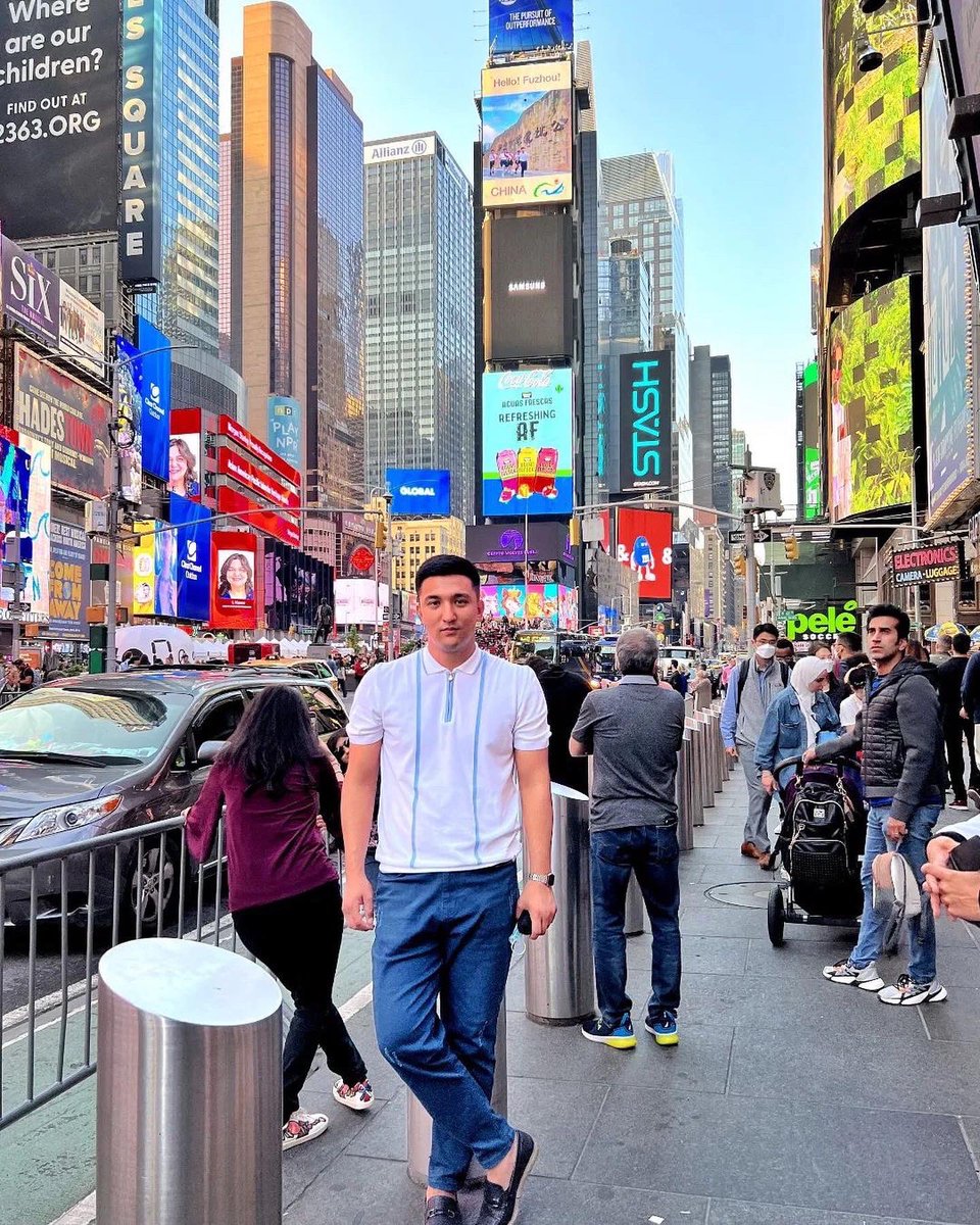 workandtravel's tweet photo. Work&Travel 2022🇺🇸
📸 @shukhratov_sh_ visited New York before he started to work in Portland, Maine
📍From Uzbekistan 🇺🇿
#workandtravel #workandtravelusa #workandtravelj1 #savej1 #j1visa #explore #travel #nyc #newyork #newyorkcity https://t.co/ecozwfsuYB