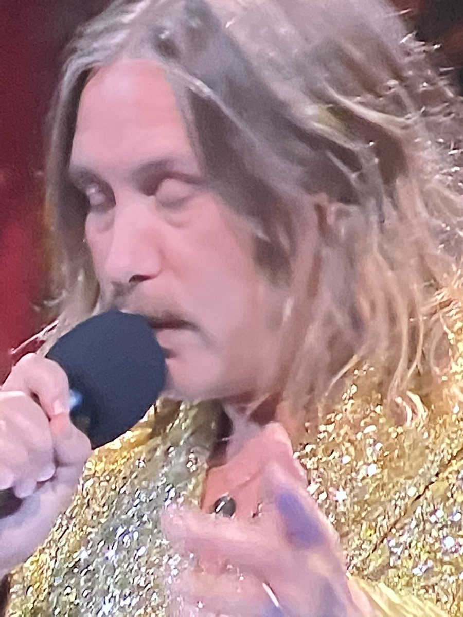 Keith Lemon on the Jubilee street party. I didn’t know he could sing.