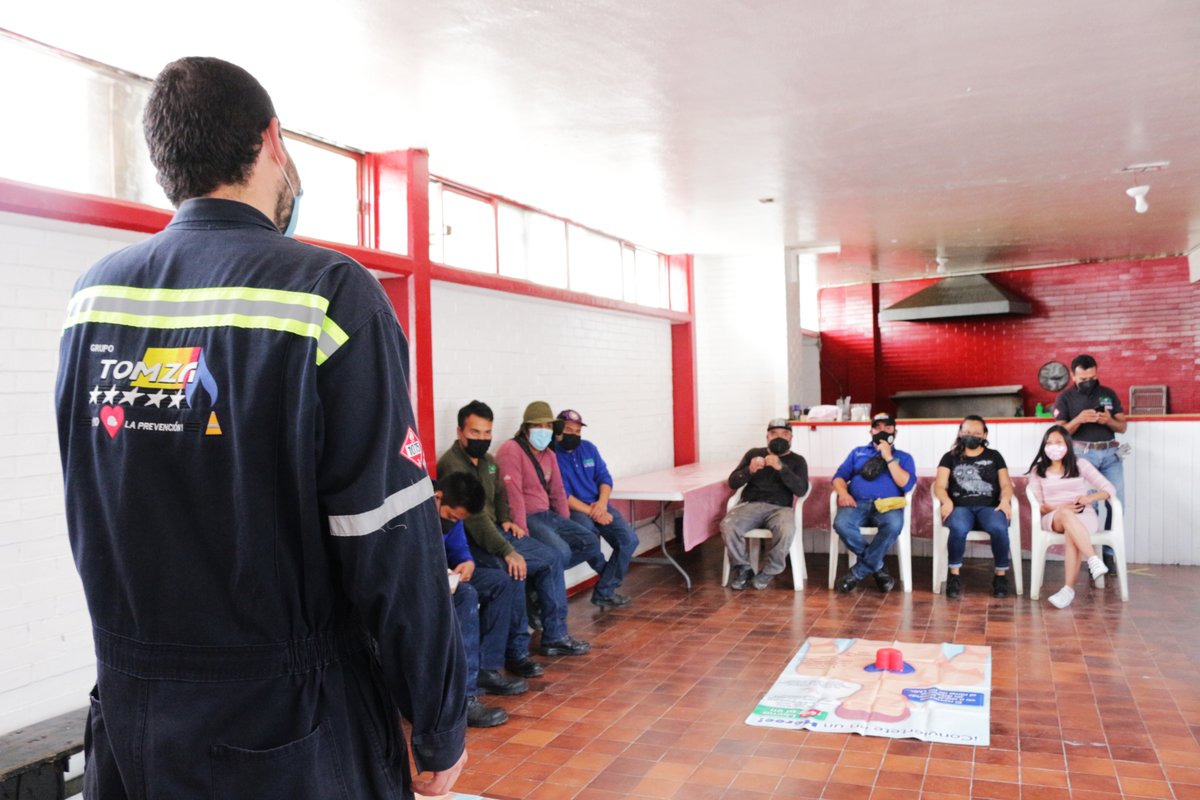 GasTomzaMexico's tweet photo. Comprometidos con la #Seguridad de nuestros #colaboradores👷🏻‍♂️ En #GasTomza estamos siempre ON con las constantes capacitaciones ✅ para brindarte un servicio seguro 🙌🏻 #GasLP #Mexico https://t.co/xz5QnVFRVQ