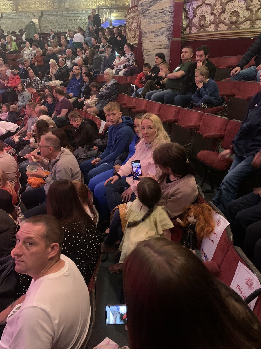 mrandmrshardman's tweet photo. Great day with the fam yesterday at Blacky P💙 can’t beat the #blackpoolcircus https://t.co/y37Jmzy8BX