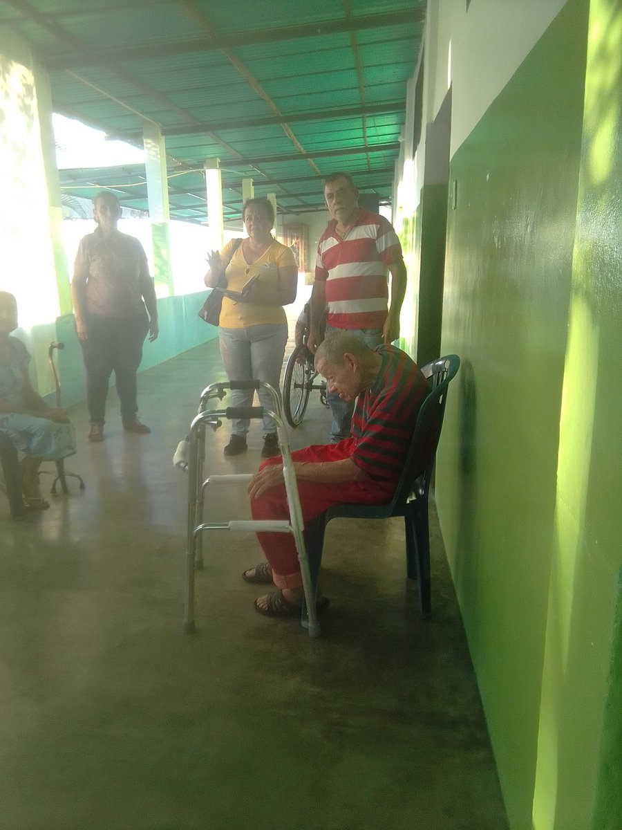 ConcejoFeo's tweet photo. El Ilustre Concejo Municipal Fernández Feo en visita Casa de los Abuelos Chururu. https://t.co/PdfLmswnNy