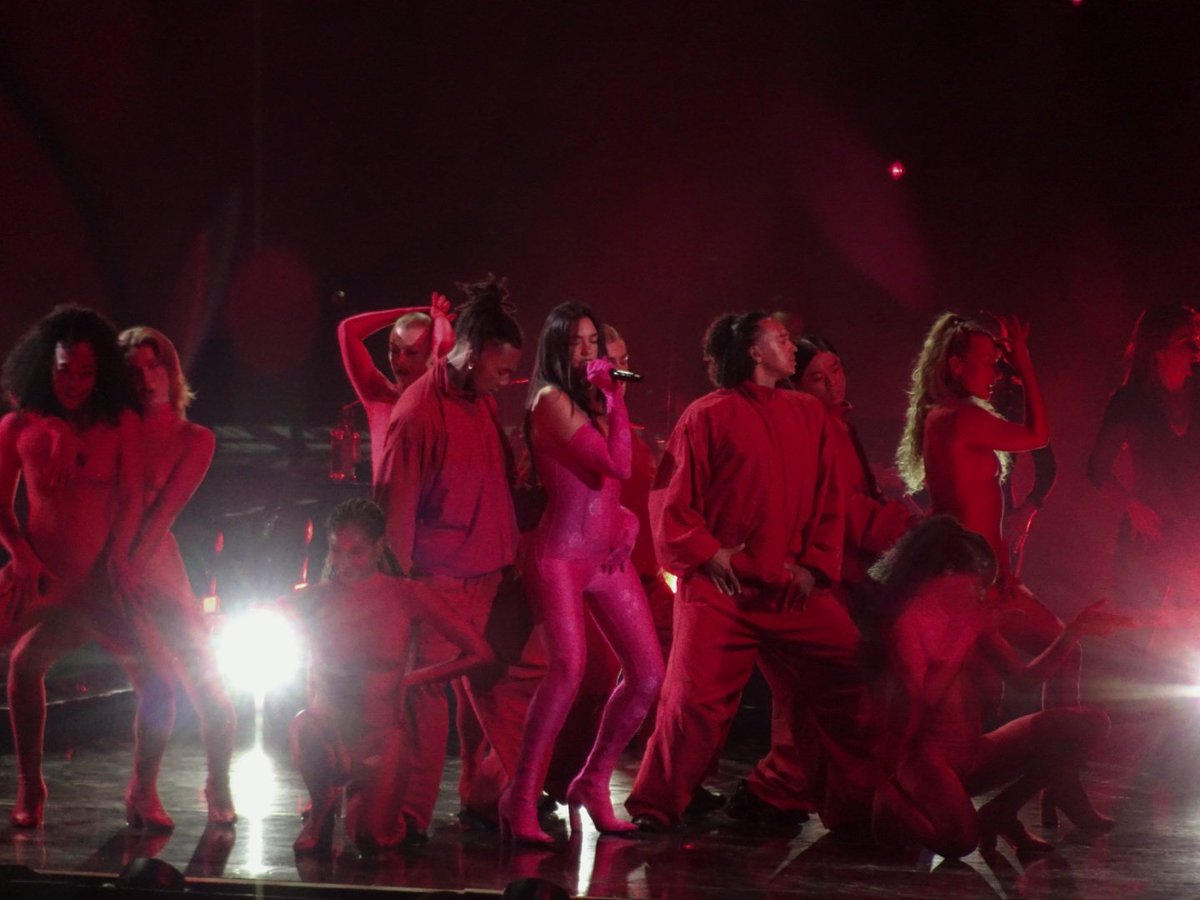 _rmleon's tweet photo. FUTURE NOSTALGIA ✨️
BRUTAL @DUALIPA ❤️‍🔥 #FutureNostalgiaTour https://t.co/lhCHqiaqPo