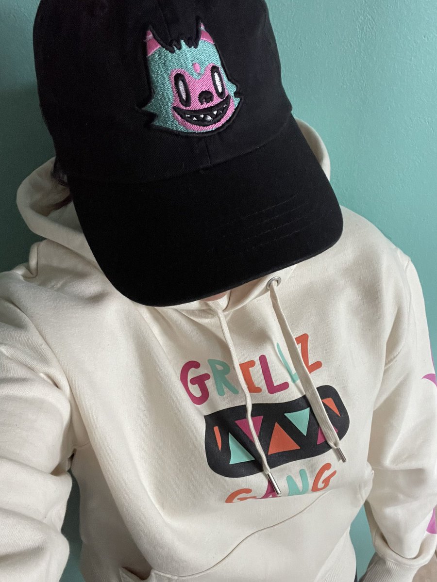 My look is complete! Got my hoodie!! I love the quality of these items!! #wldfngz <a href="/FangGangNFT/">Fang Gang</a> #awoo