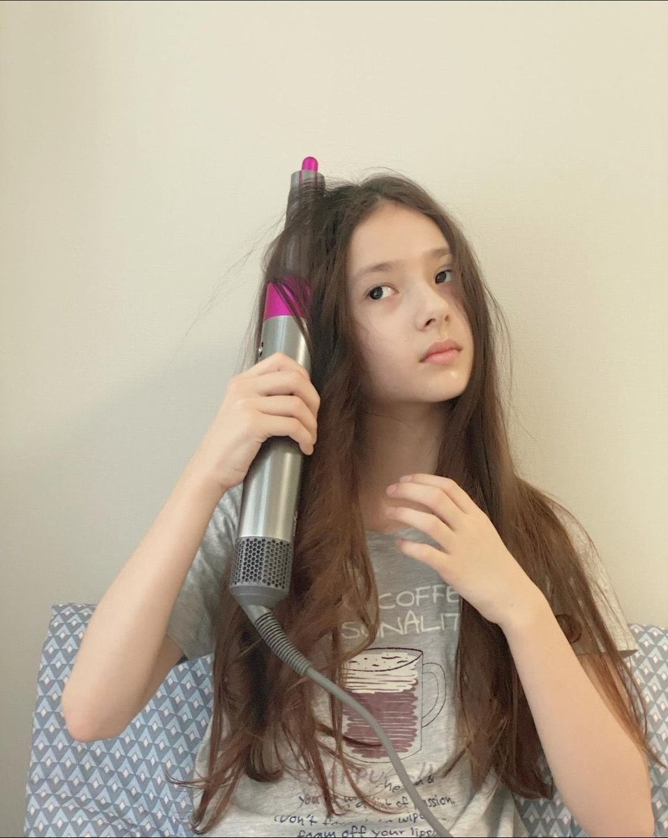 Gabi Hiatus (@xbaylee) on Twitter photo 