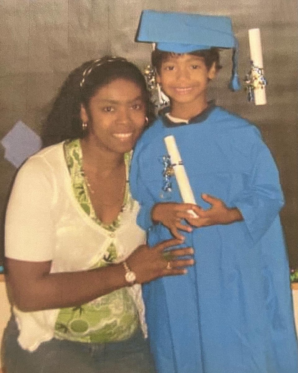 kellycharo2006's tweet photo. Proud of you my little Matt❤️❤️❤️👨‍🎓👨‍✈️🚁Congratulations ❤️ Class 2022 https://t.co/mMKj9PUSmN