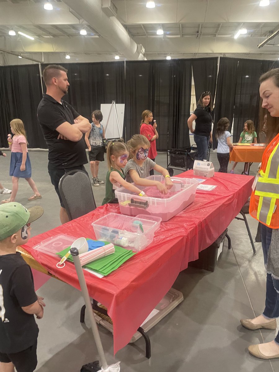 SaskMiningAssoc's tweet photo. Something for the families at #ERMR Competition #FamilySafetyZone - SMA Education Outreach - thx for coming  ⁦⁦@worksafesask⁩  #Bullex Firefighting #VirtualReality https://t.co/MFVehCbOgI