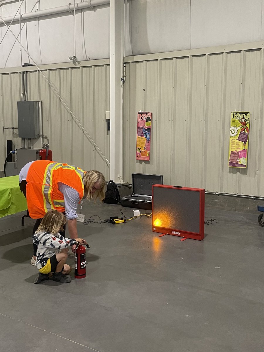 SaskMiningAssoc's tweet photo. Something for the families at #ERMR Competition #FamilySafetyZone - SMA Education Outreach - thx for coming  ⁦⁦@worksafesask⁩  #Bullex Firefighting #VirtualReality https://t.co/MFVehCbOgI