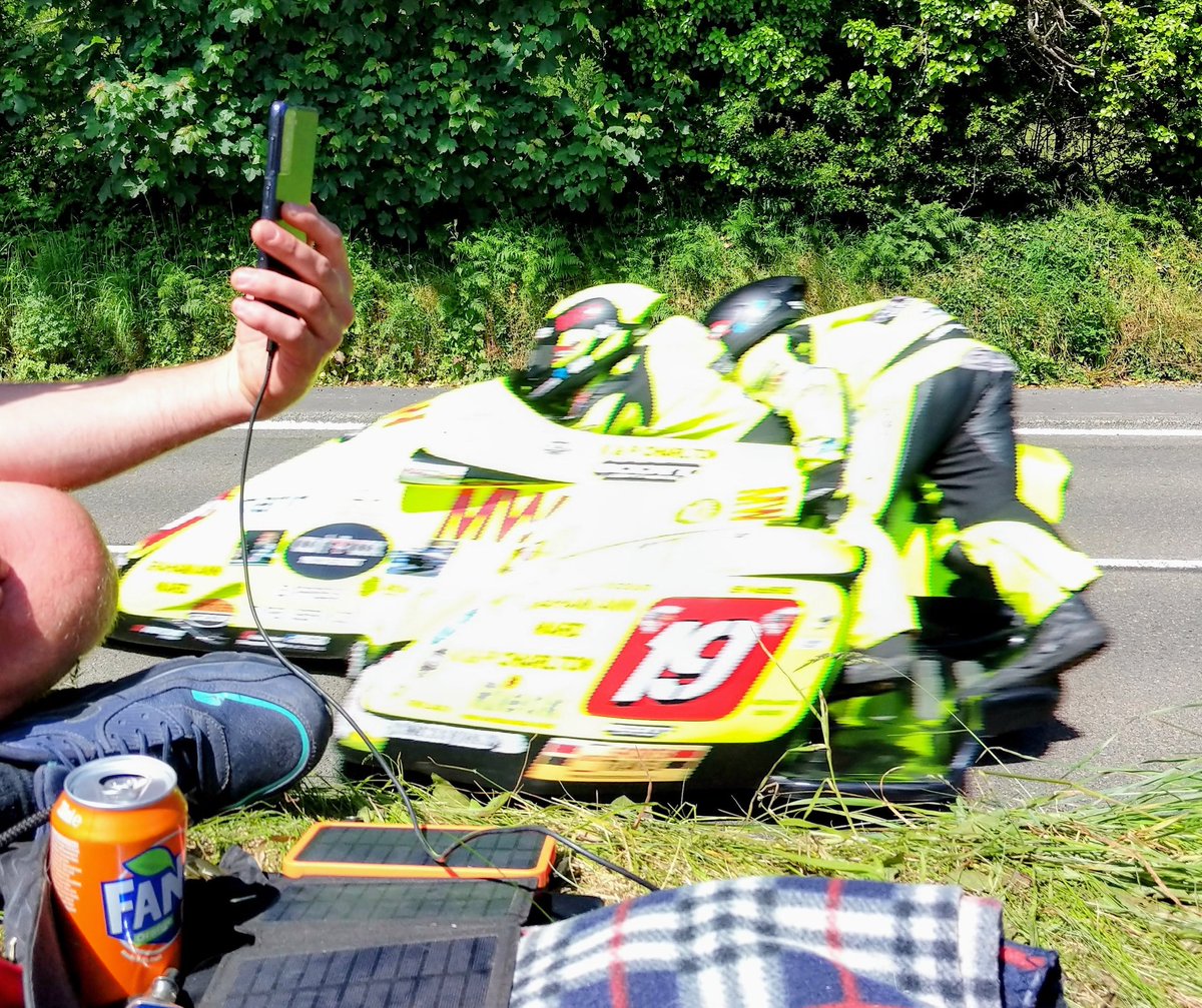 starguidemehome's tweet photo. Super fast and loud 💥😮 #ttraces #ttiom #tt2022 #ttpics @HondaRacingUK https://t.co/KhoFiJTWXj