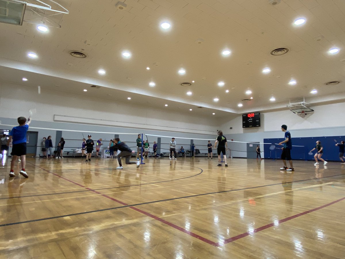 LethbridgeSport's tweet photo. Give It A Try Badminton with Lethbridge Badminton Club is a HUGE hit with over 50 participants of all ages and abilities. @LethbridgeCity @1050coach @yonex_badminton https://t.co/FvVDuMJBW1