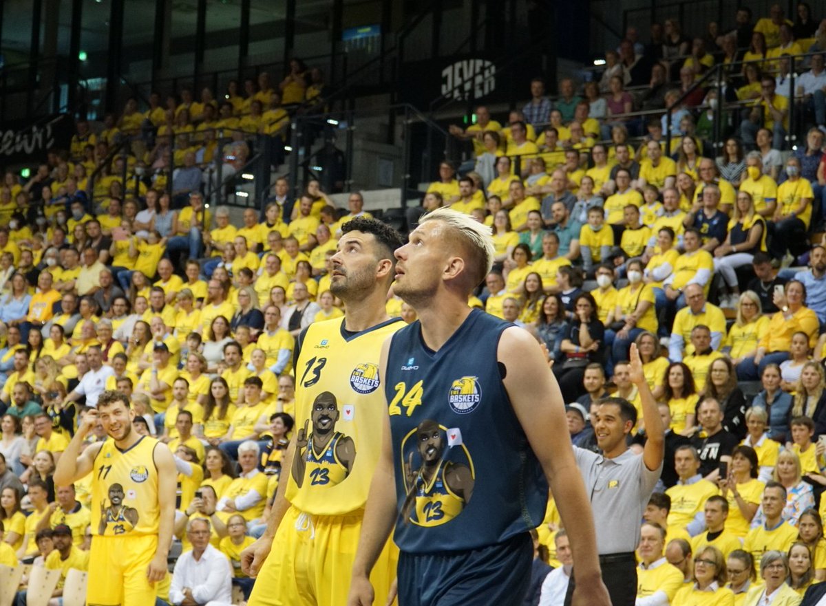 <a href="/RasidMahalbasic/">Rasid Mahalbasic 24</a> und <a href="/jfreeze24/">Jannik Freese</a>. Noch fotogener als früher