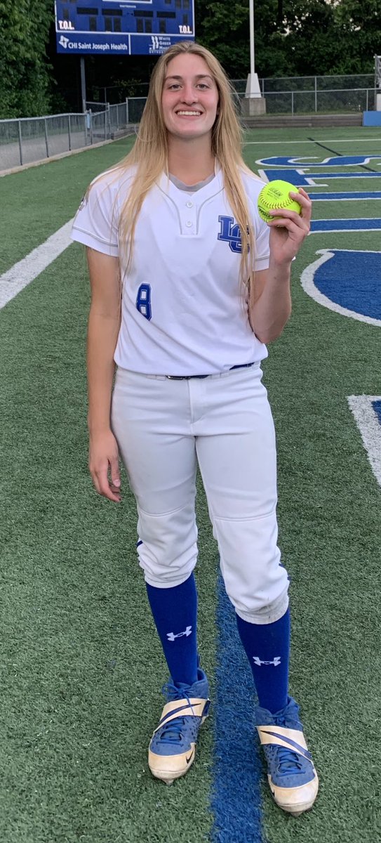 CathSoftball's tweet photo. Knights Advance to Elite Eight!!!

Another brilliant team effort!! 🤘🤘

@lydia_kennedy8 hops it off 🦘style with a 2 run scoring single!! 💙8

@abbyhammond23 throws another gem from the ⭕️!! 

Next game Friday, June 10th, 11:00am at The Cropp @LC_Dungeon 

#GetEachOtherHome https://t.co/lqnYDDoBqs