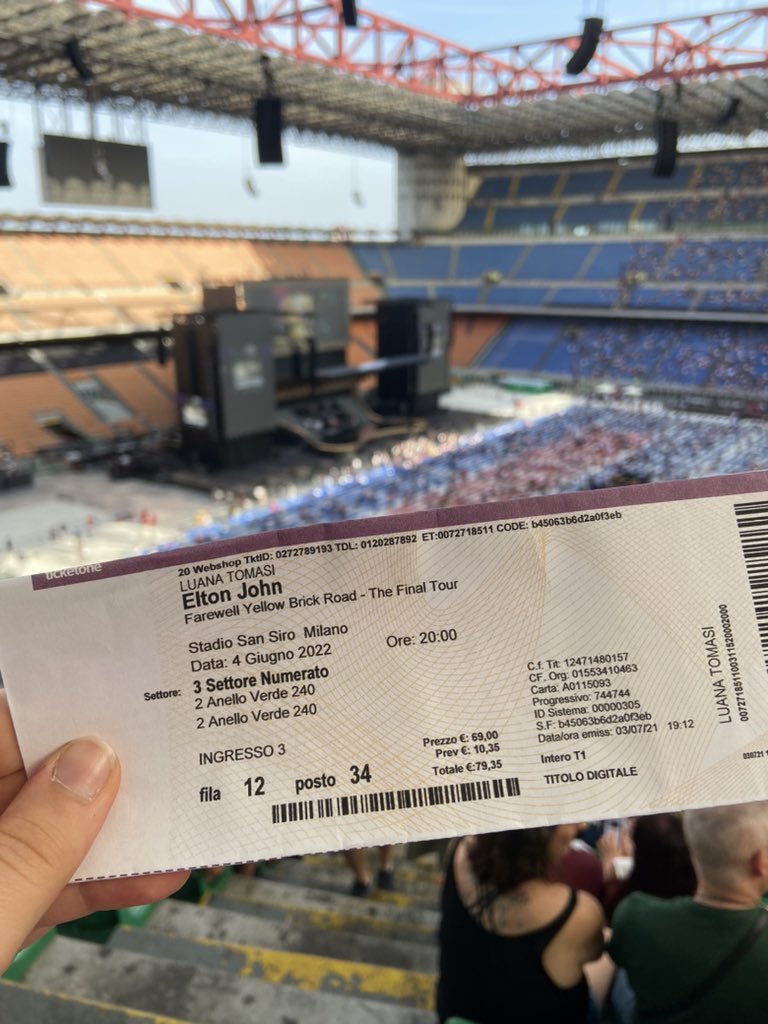 StressedOutLu's tweet photo. #eltonfarewelltour I’m ready as hell https://t.co/kPa3C5hZe7