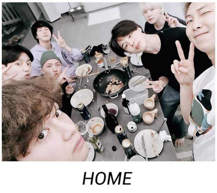 K_media02's tweet photo. BTS SELFIE COLLECTION 21/22 

OT7 SELCA 😭
Ellos siempre“♡” serán mi hogar 🏡...... https://t.co/ZNRgYAXL4Z
