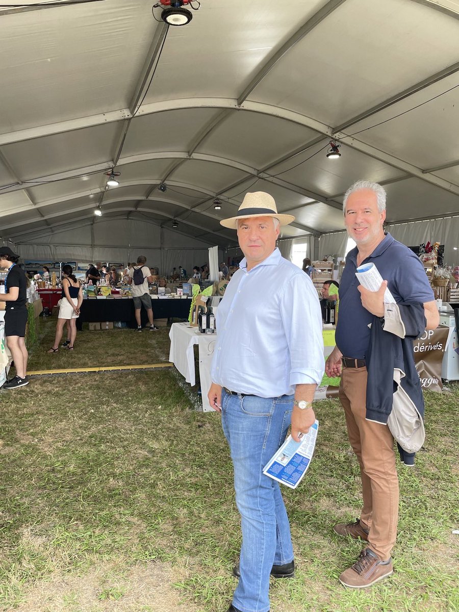 Avecvous1circo's tweet photo. [ Rencontre 🤝]
Nous étions aujourd’hui A Fiera di a Canonica 
#avecvous #avecvous2022 #election2022 #legislative #legislatives #hautecorse #corse 
#JoséGaletti #JeanDominici #Villedelucciana https://t.co/O5BxM8zYCa