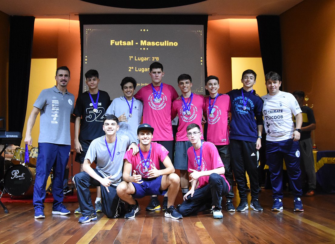 taubatefutsal's tweet photo. PARCERIA DE SUCESSO! Nossos atletas participaram da premiação e entrega das medalhas do Intercol 2022, da Escola e Colégio Jardim das Nações.👏⚽
📸 Renato Antunes | Agência Maxxsports
#TaubatéFutsal #Umbro #CopadaLPF #Futsal #LPF2022 #VaiTaubaté https://t.co/ArxFZn0ohe
