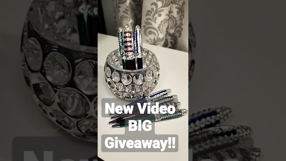 RD_Stager's tweet photo. New upload - "You NEED this!  A Gorgeous Blinged Pen #shorts"

Watch Now: https://t.co/zyLmsQZTGW

(Posted via https://t.co/SWWqV9eNb9) https://t.co/h0aBSmExTr