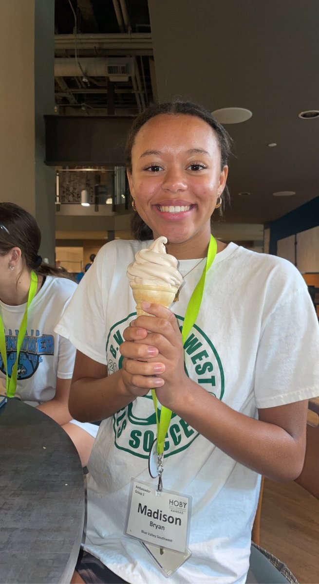 hobybrooklyn's tweet photo. “rate my cone out of ten” #overheardathoby @hobyks https://t.co/47YpN23fHW