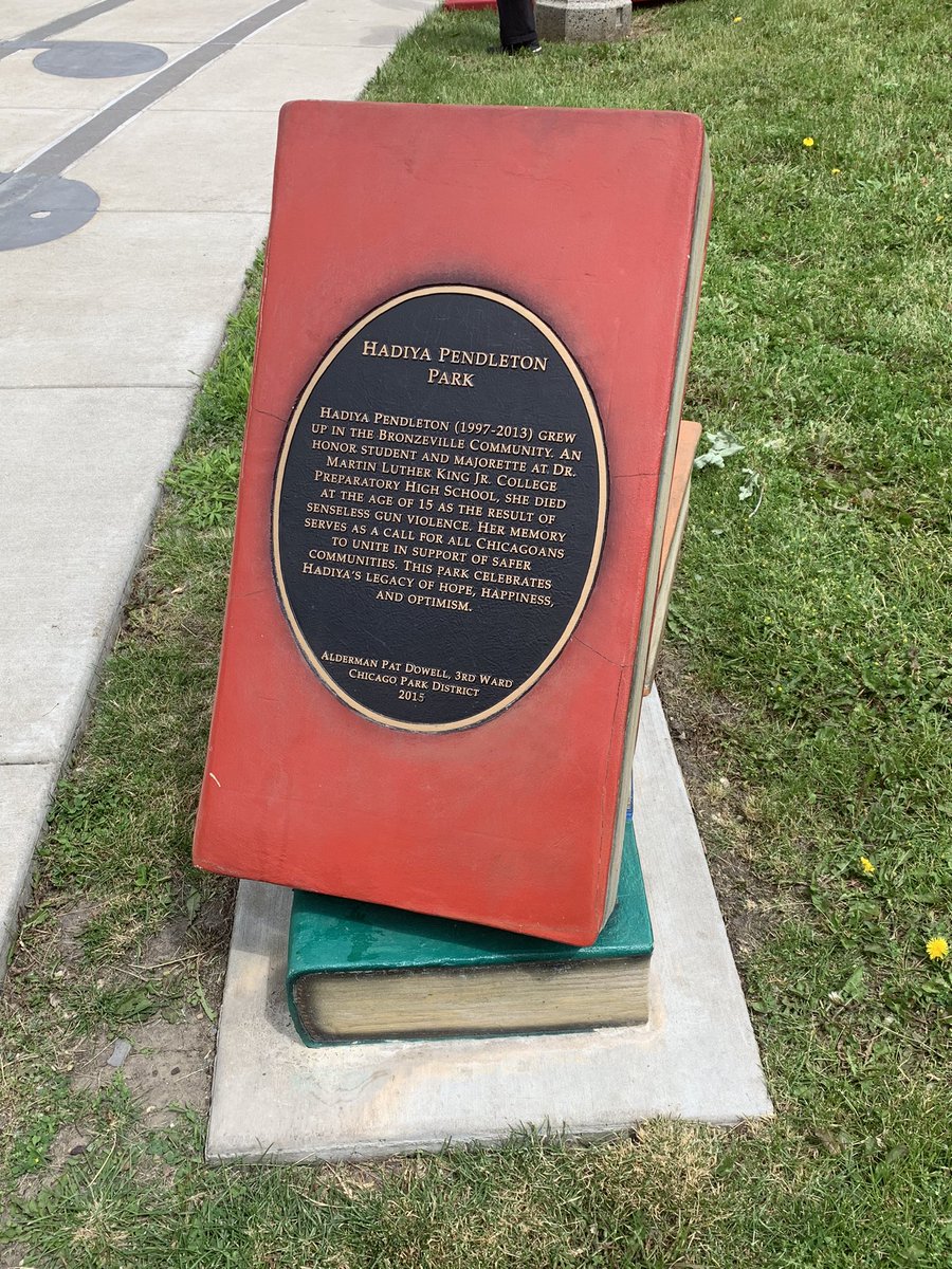 SybilMadison56's tweet photo. Celebrating the life and legacy of #HadiyaPendleton with @AldPatDowell3rd, @ILSecOfState @HadiyasPromise, @CHICAGO_ROSA at the @ChicagoParks named after her. We #WearOrange in our commitment to end senseless gun violence. Too many parents burying their children & our potential. https://t.co/RSHDCeHYgC