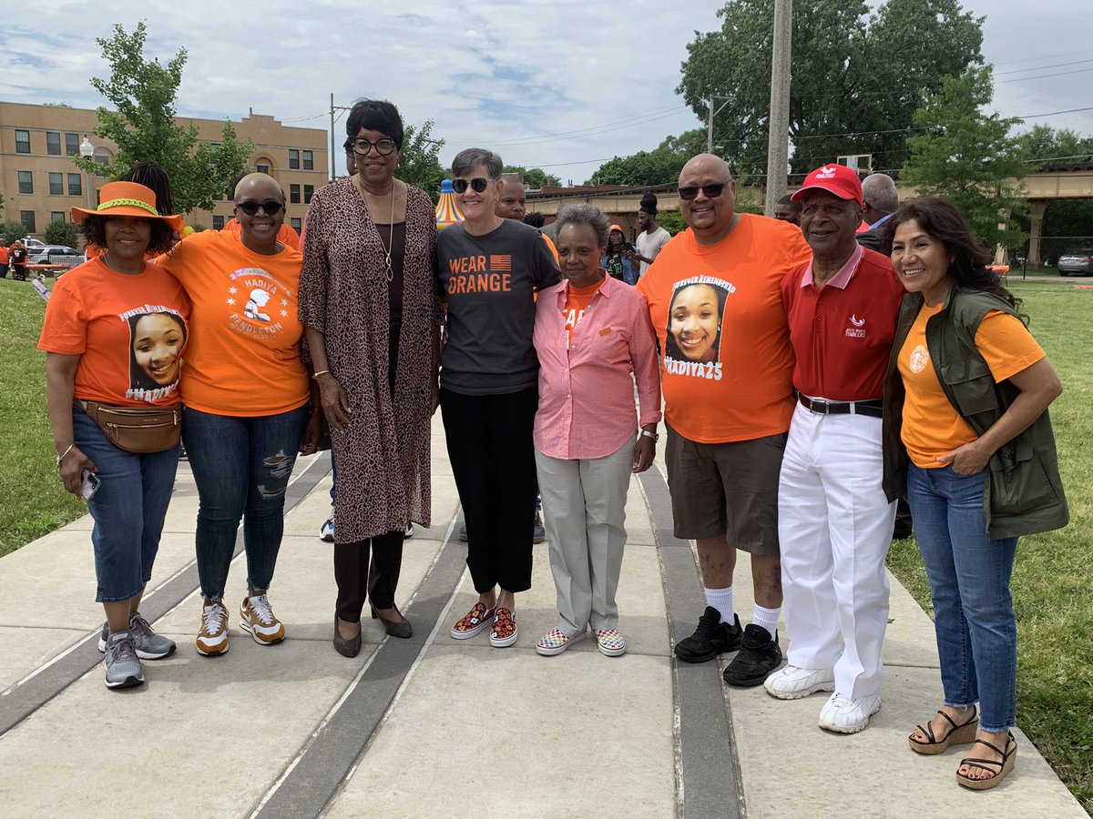 SybilMadison56's tweet photo. Celebrating the life and legacy of #HadiyaPendleton with @AldPatDowell3rd, @ILSecOfState @HadiyasPromise, @CHICAGO_ROSA at the @ChicagoParks named after her. We #WearOrange in our commitment to end senseless gun violence. Too many parents burying their children & our potential. https://t.co/RSHDCeHYgC