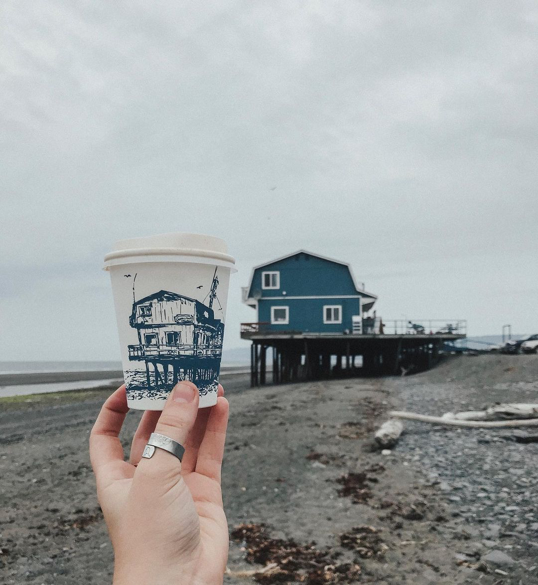 VisitHomer's tweet photo. When your Saturday morning cup matches your surroundings. ☕ 💫 

📸 : @captains_coffee https://t.co/iMNurkfgUh