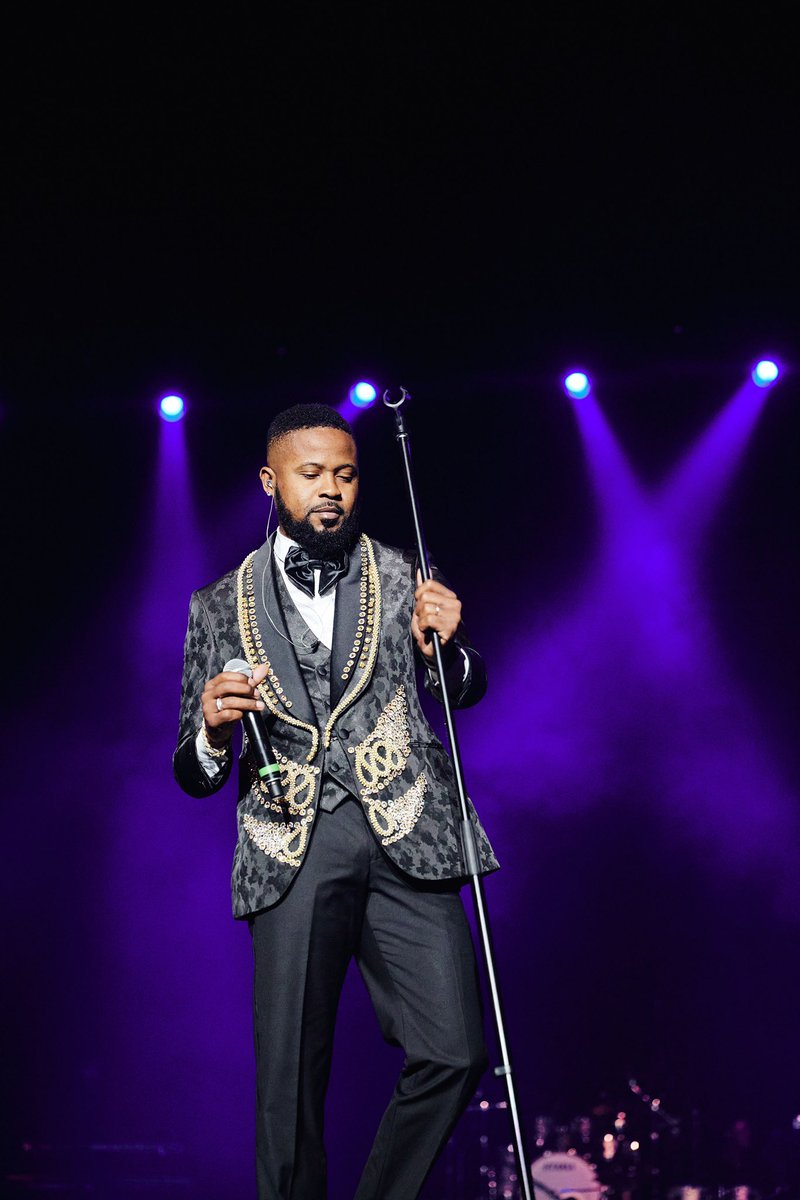 roodyroodboy's tweet photo. Wap abandone oubyen wap reziste ? https://t.co/LIV9Z2oj3N
