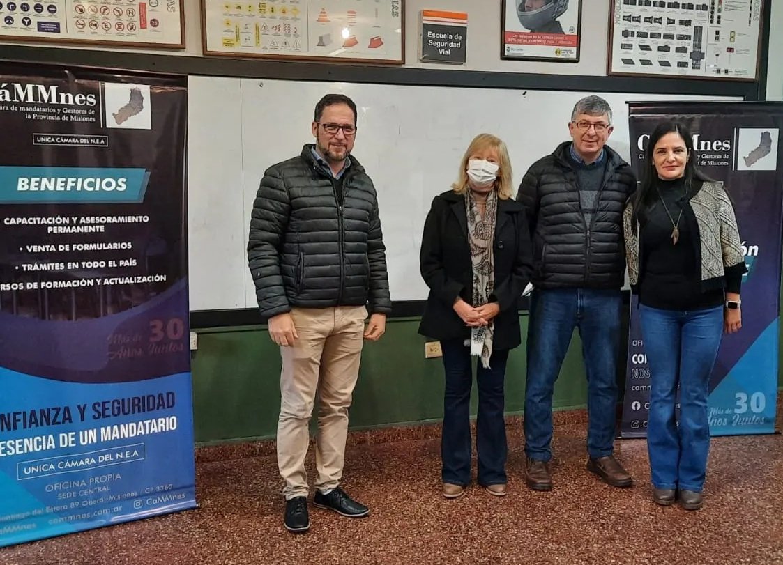 RobertDelgado21's tweet photo. Lanzamos el 3er Curso de Formación Profesional de Aspirantes a la Matrícula de Mandatarios Registral del Automotor Dictado por la Cámara de Mandatarios De Misiones. Gracias Municipalidad de Puerto Rico y Registro del Automotor
@GestoriaObera
@Republica99
#Cammnes https://t.co/WsBPqWFzcS