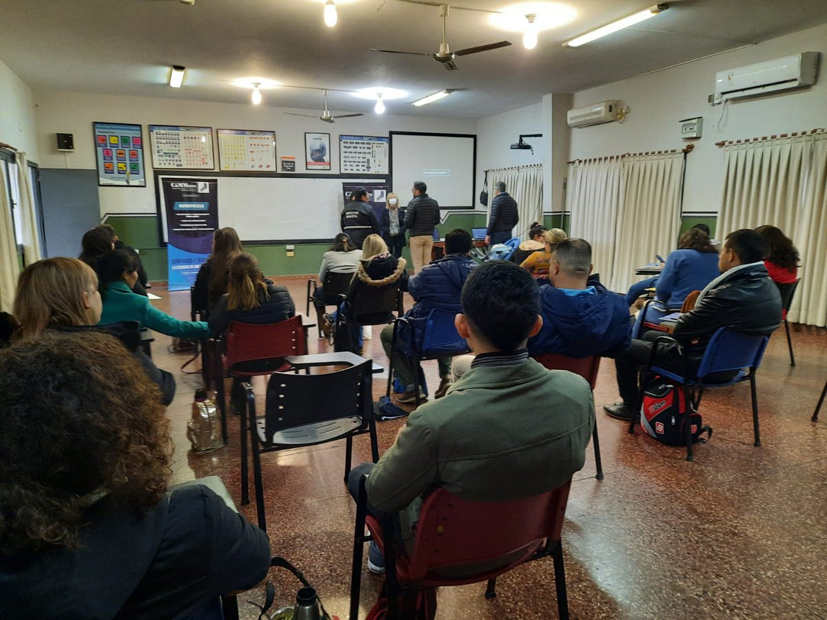 RobertDelgado21's tweet photo. Lanzamos el 3er Curso de Formación Profesional de Aspirantes a la Matrícula de Mandatarios Registral del Automotor Dictado por la Cámara de Mandatarios De Misiones. Gracias Municipalidad de Puerto Rico y Registro del Automotor
@GestoriaObera
@Republica99
#Cammnes https://t.co/WsBPqWFzcS