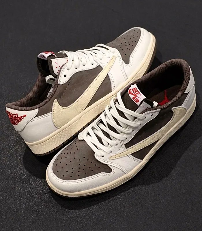 SneakerNews's tweet photo. The Travis Scott x Air Jordan 1 Low "Reverse Mocha" releases this July https://t.co/w9h0pCBbtW