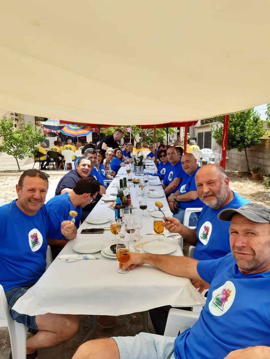 MNuriaRiera's tweet photo. Avui som #quintos68 #quintades #Montuïri #Q68 💙 https://t.co/OYc3ajOsFA