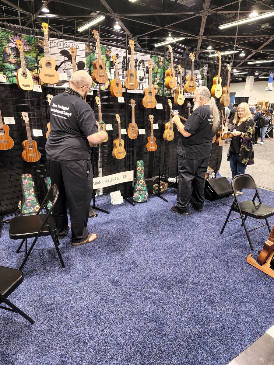 HugUkulele's tweet photo. day 2 of the Namm show is getting started 

#NAMMShow https://t.co/fYVX43Jo4p