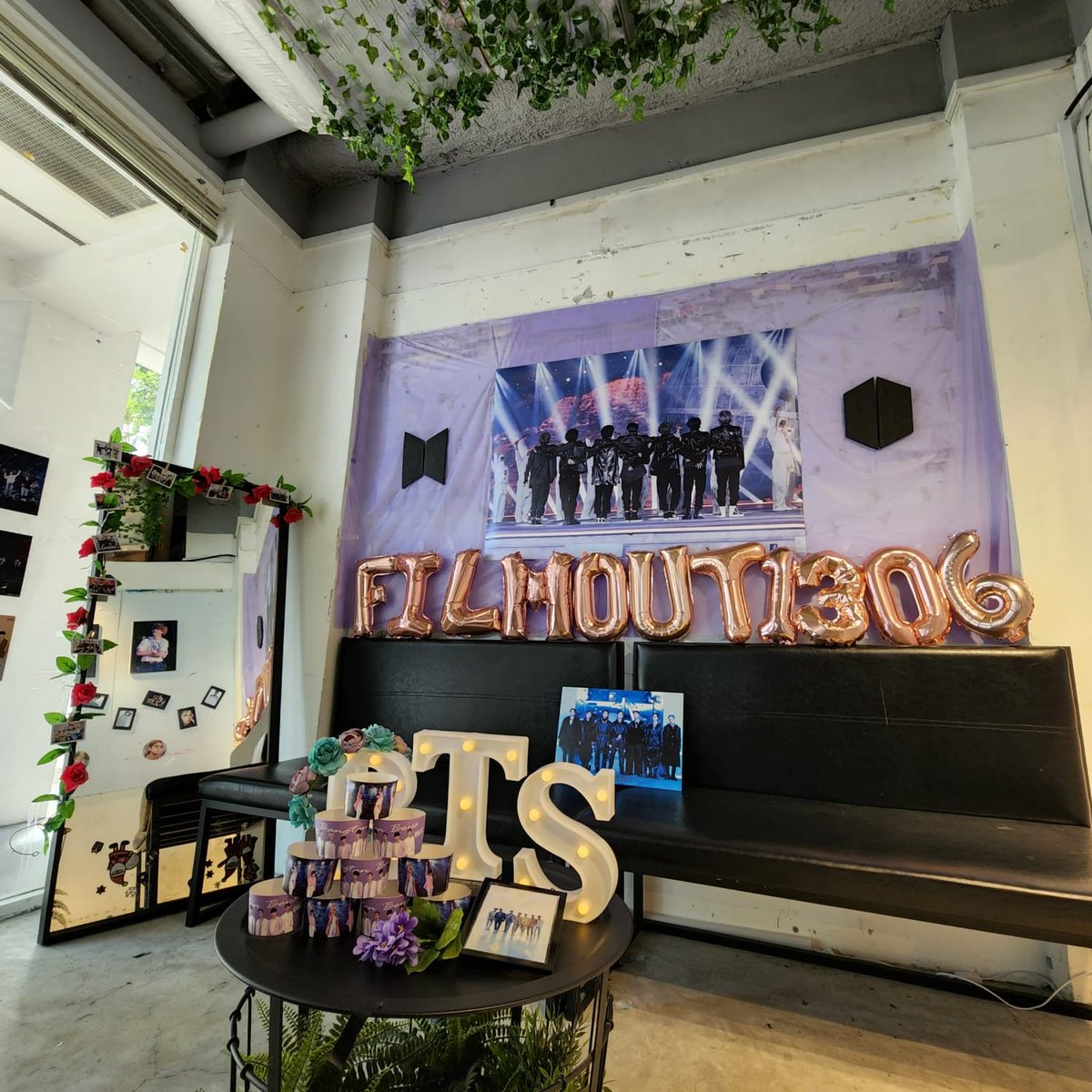 shooky0t7's tweet photo. the deco by the @borahaetrouble team for #FILMOUT1306 https://t.co/g75B4vXUFt
