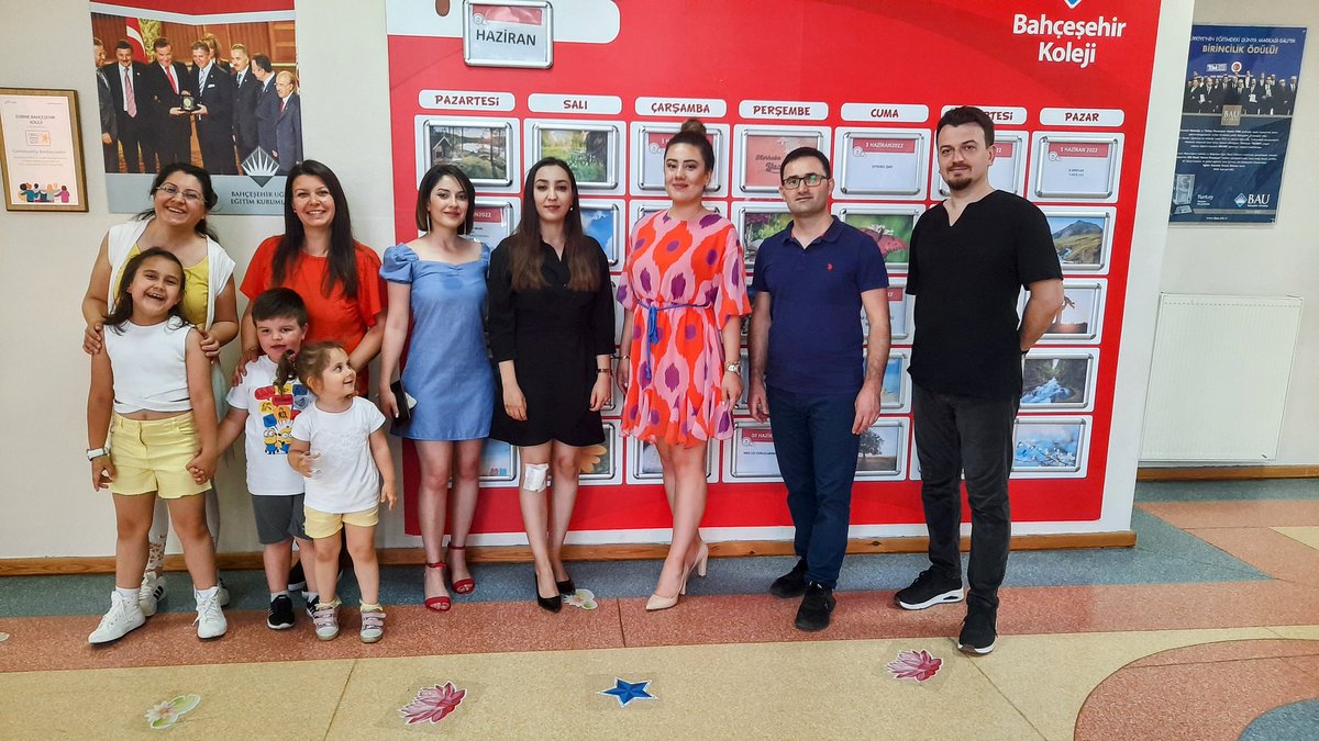 duyguutezen's tweet photo. Okulumuzda uygulanmaya başladığı ilk yıldan bu yana UP PROGRAMI 👍Bu senede sonuna geldik🥰 Sunumları ile programımıza renk katan ve yine fark yaratan güzel yavrularımız👏👏💙💜 @MahmutBozturk @tubakevserarda @OzyavuzOguz @SelinBaran01 @OmerCinar22 @BaharBrbr #bkup @Bahcesehir22 https://t.co/nOt8M6a3y6