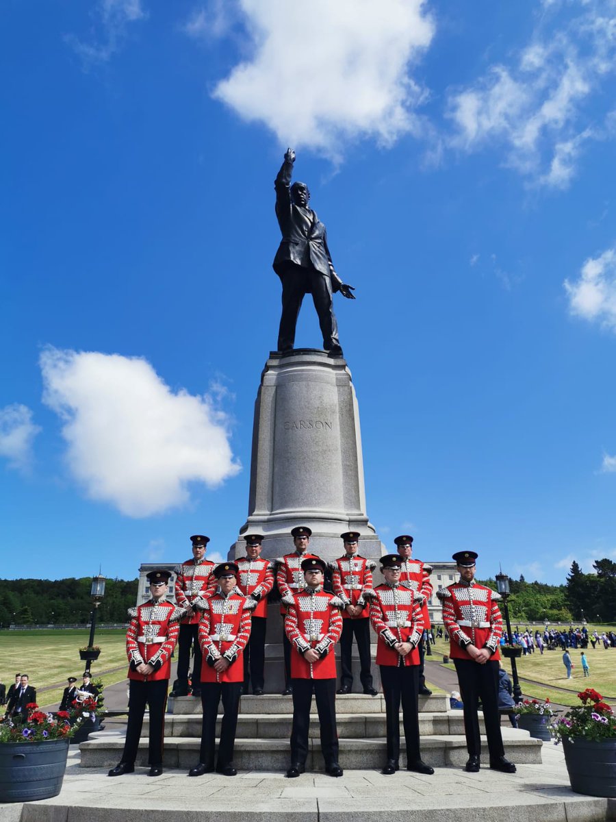 Ulsterman1918's tweet photo. Well done to the Ulster Scots Agency and all the band members involved 🇬🇧🇬🇧🇬🇧 UVF REGIMENTAL BAND  make up the top of the number 7 https://t.co/qds5SUcieZ