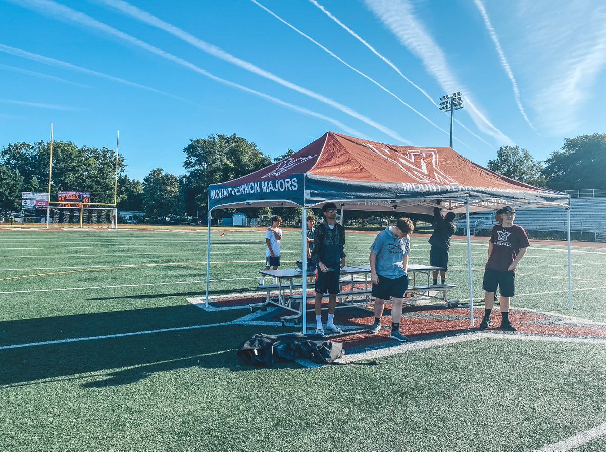 MVParentPride's tweet photo. It’s a great day for some football!! @MVMajorFootball @MontyFritts https://t.co/P1h72JeNha