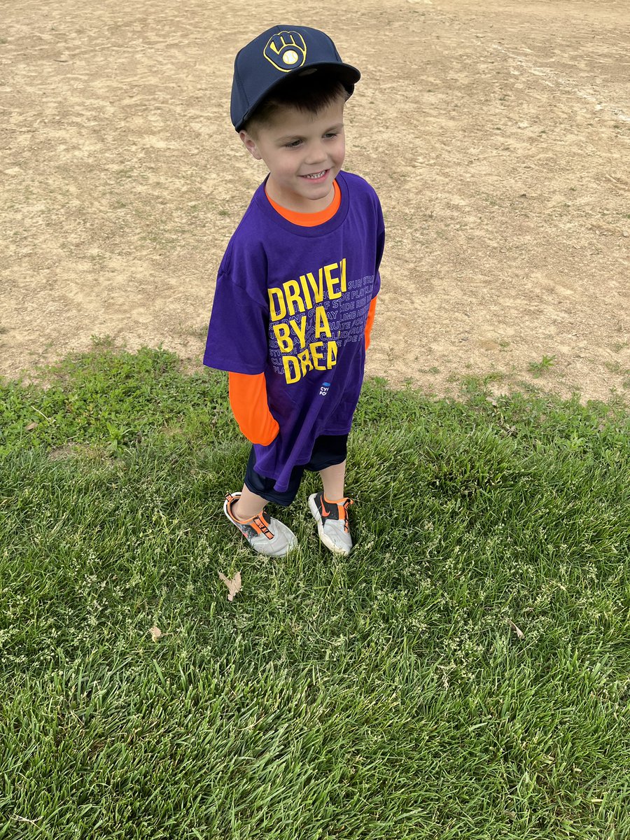 Steph_Sukow's tweet photo. Happy #greatstrides day! We missed the walk in person, but this fighter is so grateful for all the amazing people working to make sure that CF stands for cure found. #cffoundation @CF_Foundation #cfawareness https://t.co/tiwQk8SWO7
